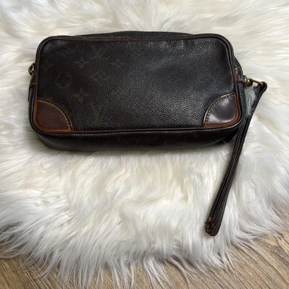 Louis Vuitton Pouch/Wristlet - Picture 2 of 7